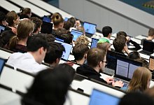 Hörsaal Universität - Bernd Weißbrod/dpa