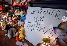 Anteilnahme am Tod des achtj&auml;hrigen Fabian - Jens B&uuml;ttner/dpa