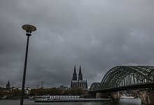 Grauer Himmel in Köln - Oliver Berg/dpa