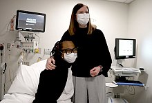 Organtransplantation mit Schweineniere - Shelby Lum/AP Photo/dpa