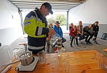 Selbsthilfekurs Medizinisches Katastrophen-Hilfswerk - Uwe Lein/dpa