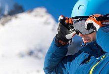 Mann mit Skibrille - Benjamin Nolte/dpa-tmn