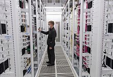 Ein Vodafone 5G-Rechenzentrum - Foto: Boris Roessler/dpa