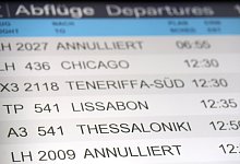 Anzeigetafel am Flughafen - Foto: Caroline Seidel