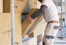 Bei einer Mieterh&ouml;hung nach einer Modernisierung muss der Vermieter k&uuml;nftig seinen Mietern die angefallenen Kosten ausweisen. - Klaus-Dietmar Gabbert/dpa-tmn/dpa