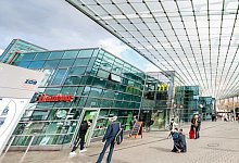 ZOB in Hamburg - Foto: Markus Scholz/dpa