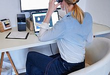 Echtes Arbeitszimmer? - Foto: Annette Riedl/dpa/dpa-tmn