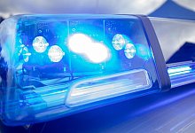 Blaulicht auf Streifenwagen - Foto: Daniel Karmann/dpa