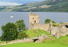Urquhart Castle am Loch Ness - Christian R&ouml;wekamp/dpa-tmn