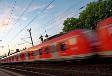 S-Bahn - Henning Kaiser/dpa