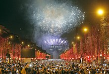 Silvester - Paris - Foto: Michel Euler/AP/dpa