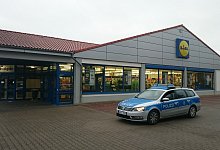 Drei maskierte T&auml;ter haben am fr&uuml;hen Donnerstagmorgen den Lidl-Markt in Barkhausen &uuml;berfallen. - MT-Foto: Carsten Korfesmeyer