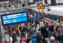 Bahnhof - Foto: Daniel Bockwoldt/dpa/Archivbild