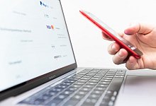 Zahlungen im Internet - Silas Stein/dpa/dpa-tmn