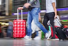Boarding-Time - Foto: Frank Rumpenhorst/dpa