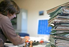 B&uuml;rokratie - 1 - Patrick Pleul/dpa