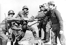 Zweiter Weltkrieg - Treffen bei Torgau - ADN/dpa