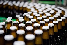 Veltins-Bierflaschen - Rainer Jensen/dpa