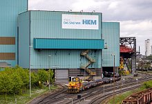 Mehr Industrieunternehmen planen Stellenabbau - Thomas Banneyer/dpa