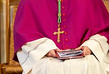 Kreuz - Foto: Axel Heimken/dpa