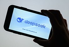 KI-Startup DeepSeek - Patrick Pleul/dpa