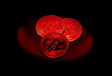 Bitcoin-M&uuml;nzen - Hannes P Albert/dpa/dpa-tmn