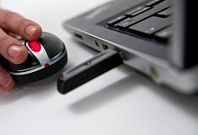 Funkmaus-Test - Foto: Andrea Warnecke