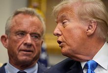 US-Präsident Trump - Mark Schiefelbein/AP/dpa