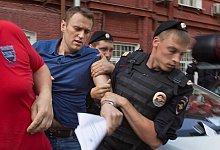 Russische Justiz: Kremlgegner Nawalny in Haft gestorben - Alexander Zemlianichenko/AP