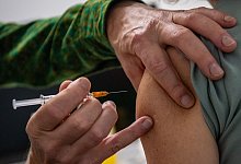 Grippeimpfung beim Betriebsarzt - Zacharie Scheurer/dpa-tmn