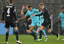 Arminia Bielefeld - SpVgg Greuther F&uuml;rth - Foto: Friso Gentsch/dpa