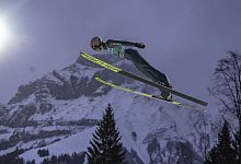 Skispringen - Foto: Urs Flueeler/KEYSTONE/dpa