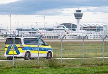 Nach Drohnensichtung am Flughafen München - Flugbetrieb - Armin Weigel/dpa