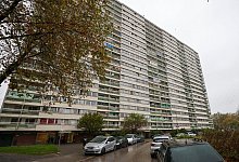 Meldekontrolle durch verschiedene Behörden am Problem-Hochhaus - Christoph Reichwein/dpa