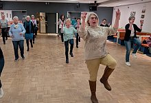 Kreis-Landfrauen beim Linedance - 1 - Annika Langhagel