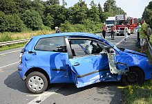 Fahrer wurde leicht verletzt - FOTO: ANDREAS EICKHOFF