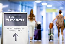 Hinweisschild - Foto: Moritz Frankenberg/dpa