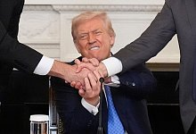 F&uuml;hrer der verfeindeten Kaukasus-Staaten bei Trump - Mark Schiefelbein/AP/dpa