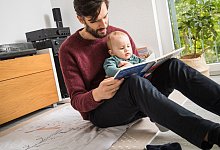 Partner krank: Kann ich zur Kinderbetreuung zu Hause bleiben? - Christin Klose/dpa-tmn/dpa