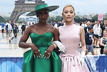Ariana Grande (r) und Cynthia Erivo - Christophe Petit-Tesson/epa-Pool/dpa