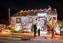 Weihnachtshaus in Hessen - Uwe Zucchi/dpa/dpa-tmn