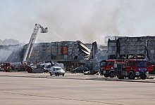 Großbrand in einem Warschauer Einkaufszentrum - Leszek Szymanski/PAP/dpa