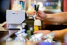 Nordrhein-Westfalen-Gastgewerbe sucht Personal - Christoph Soeder/dpa