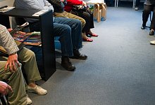 Warten in der Arztpraxis - Foto: Patrick Pleul