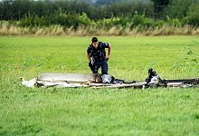 Leichtflugzeug abgestürzt - zwei Tote - Arnulf Stoffel/dpa