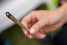 Cannabiskonsum auf Weihnachtsm&auml;rkten faktisch verboten - Monika Skolimowska/dpa