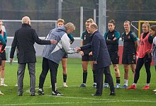 Scholz besucht Training der DFB-Frauen - Thomas Frey/dpa