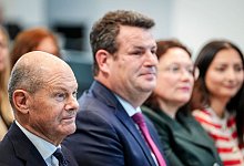 Gesprächsrunde «Jobturbo» mit dem Bundeskanzler - Kay Nietfeld/dpa