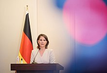 Von Griechenland in die T&uuml;rkei: Au&szlig;enministerin Baerbock hat beide L&auml;nder besucht. Die Treffen blieben nicht ohne Konflikte. - Annette Riedl/dpa