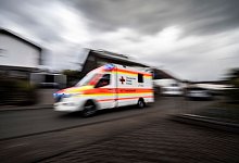 Krankenwagen - Boris Roessler/dpa/Symbolbild